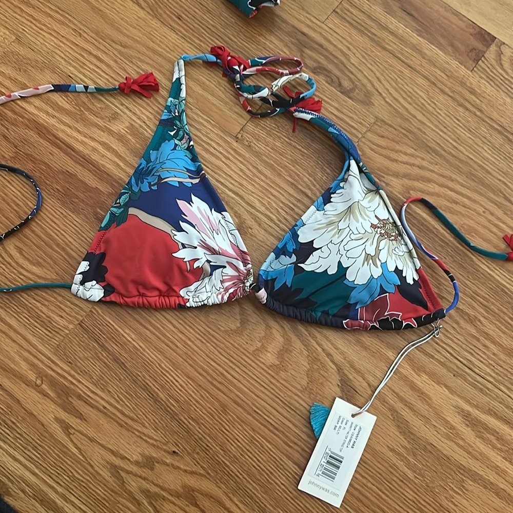 NWT Johnny Was Bikini Top Size XL